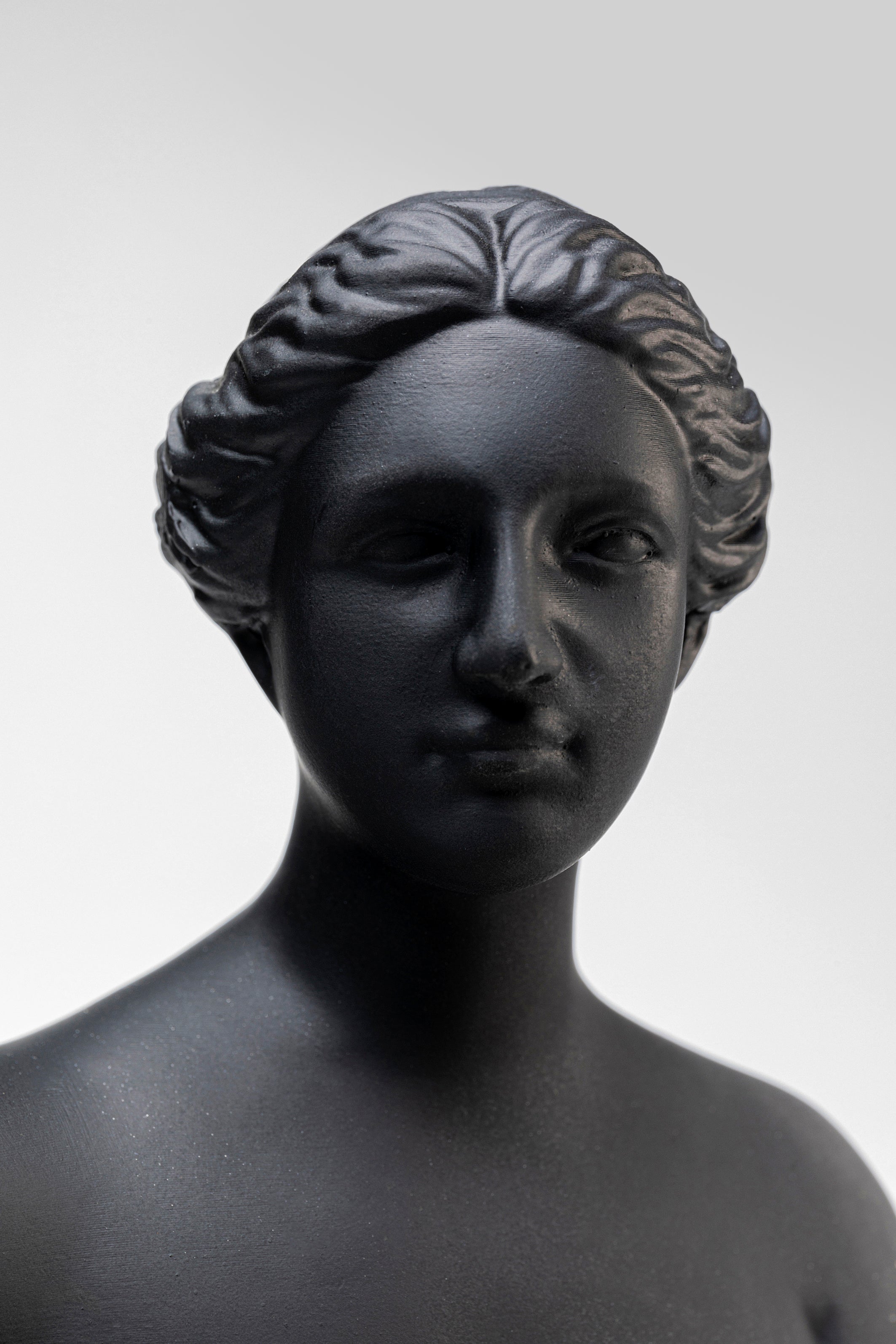 Kare - Deco Figurine Classic Beauty 48cm