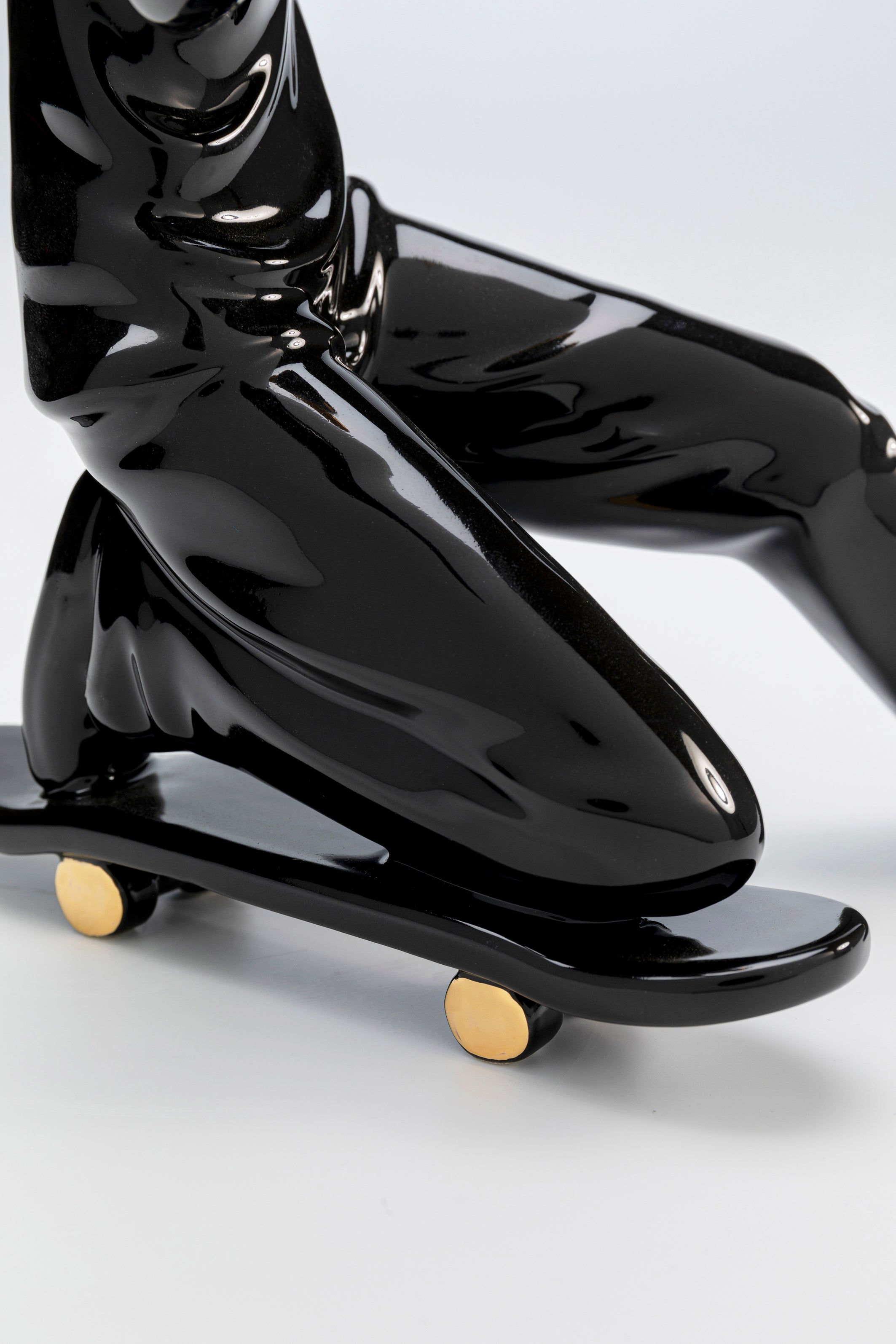 Kare - Deco Figurine Skating Astronaut Black