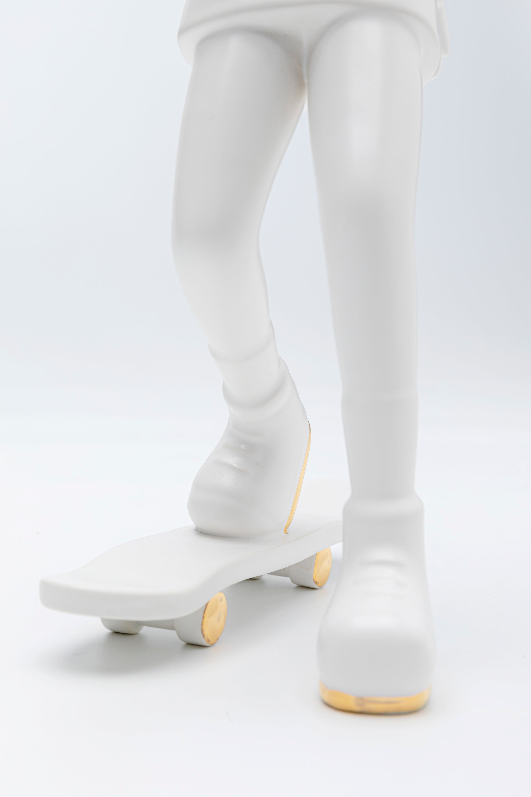 Kare - Deco Figurine Skating Astronaut White