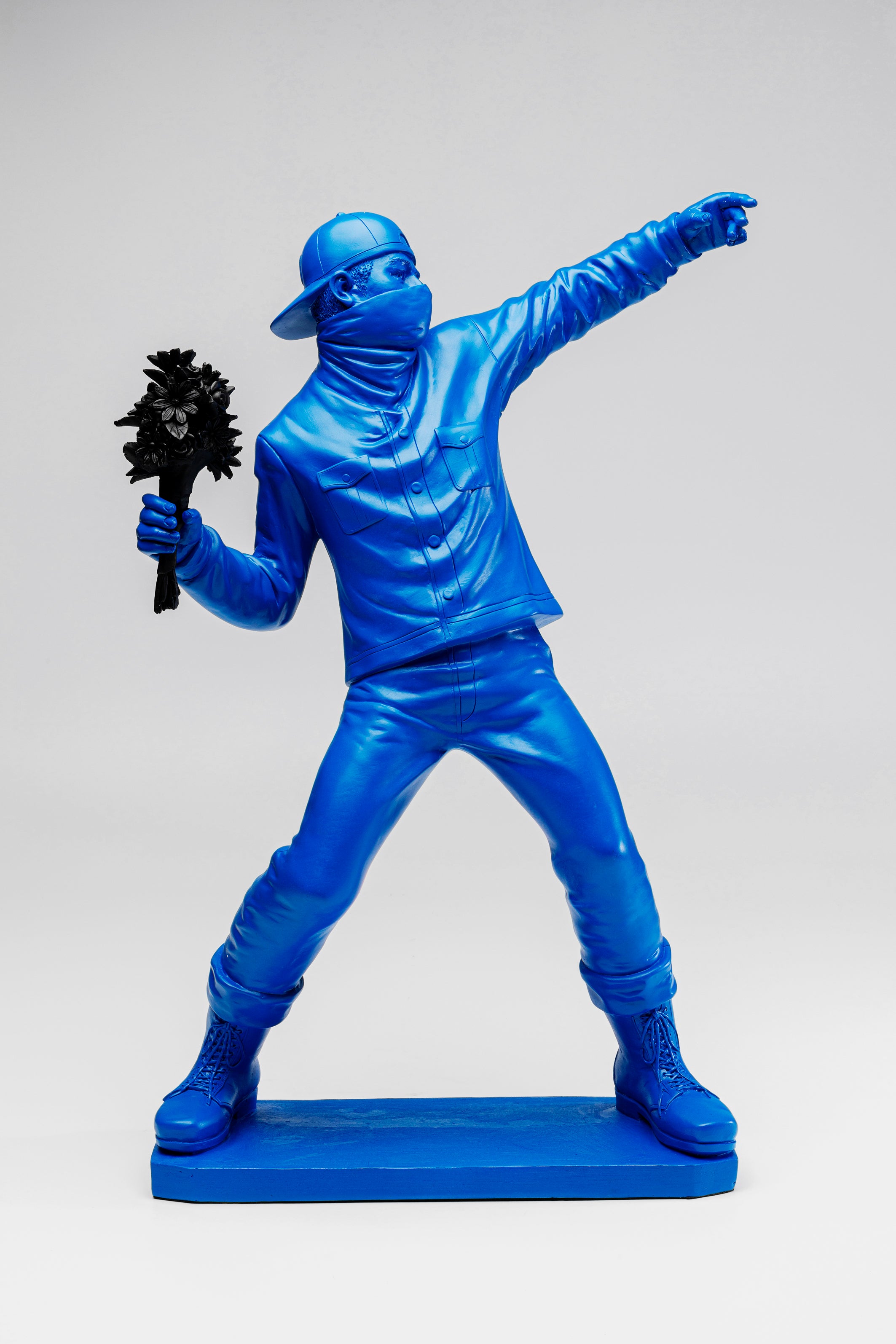 Kare - Deco Figurine Street Art Bouquet Blue 67cm