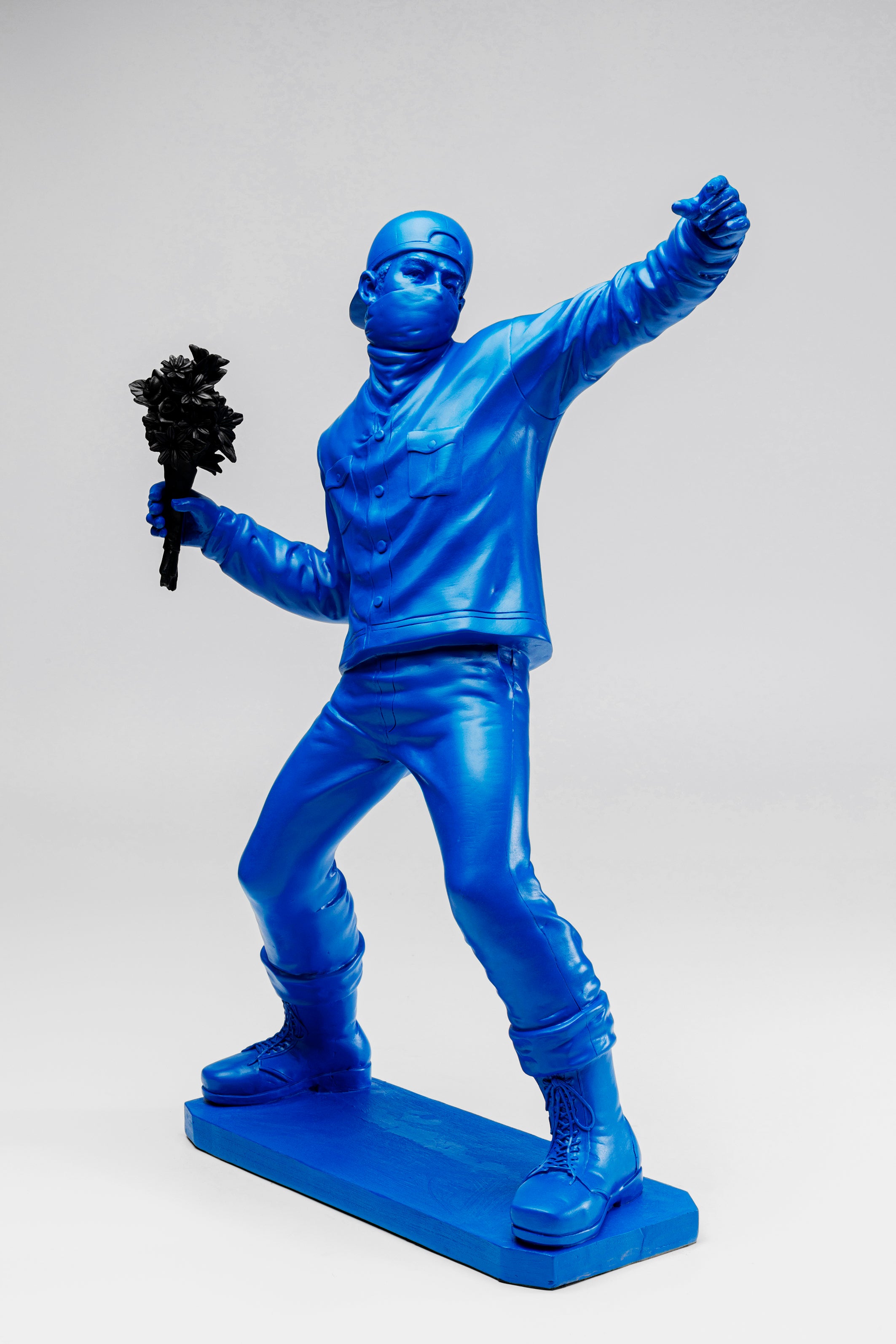 Kare - Deco Figurine Street Art Bouquet Blue 67cm