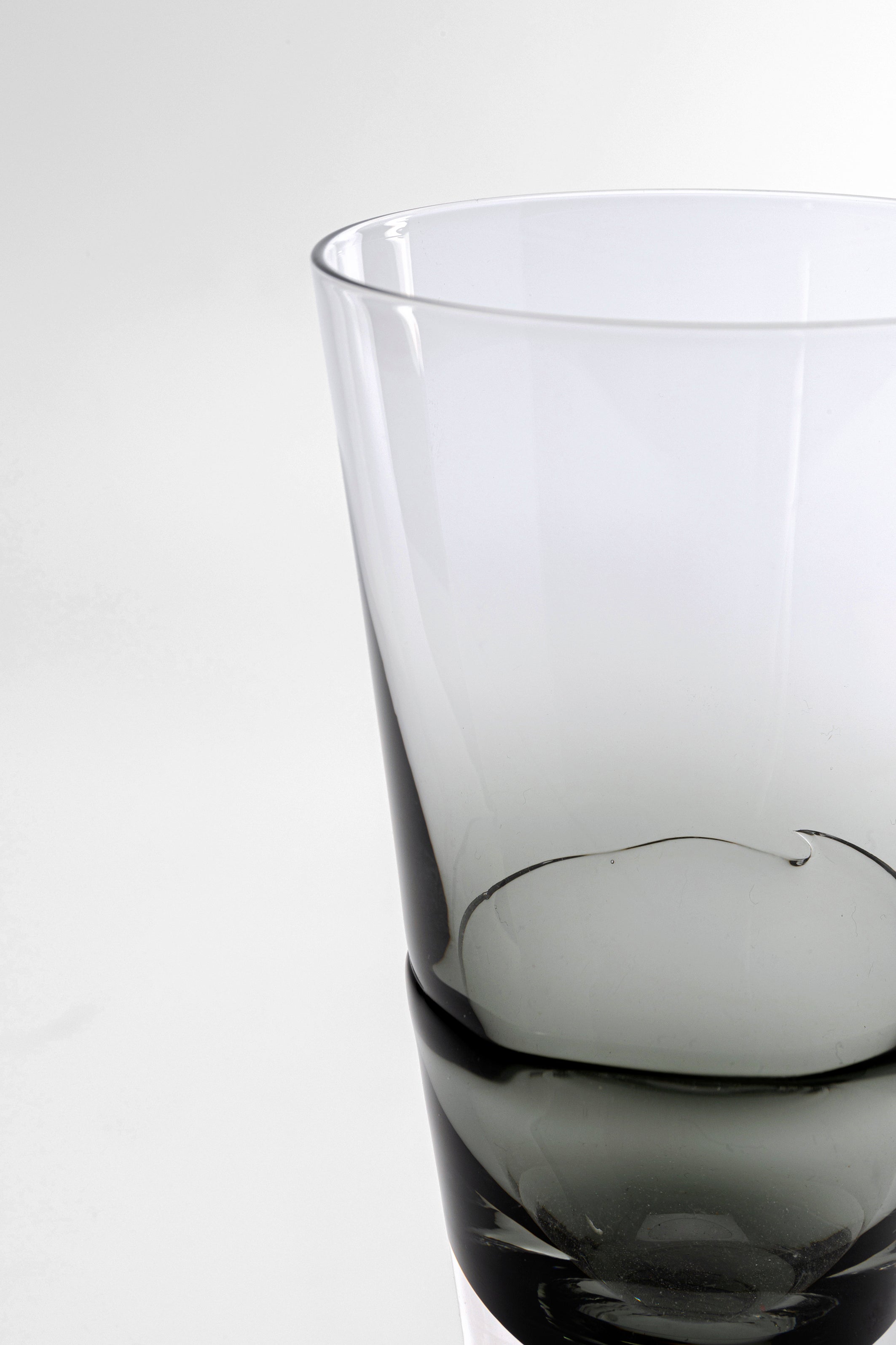 Kare - Champagne Glass Mimi Grey 24cm