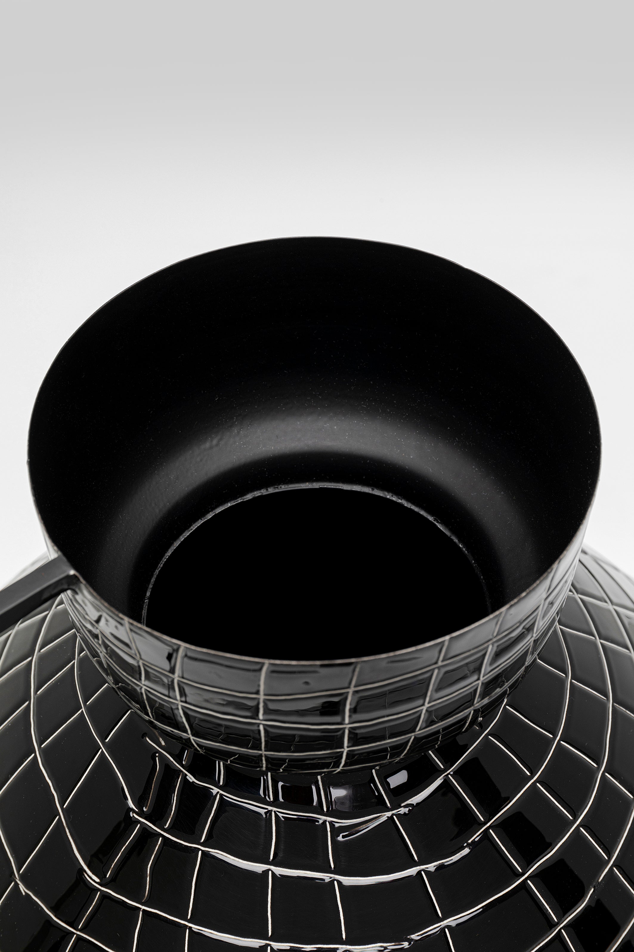 Kare - Vase Black Mesh Handle 29cm