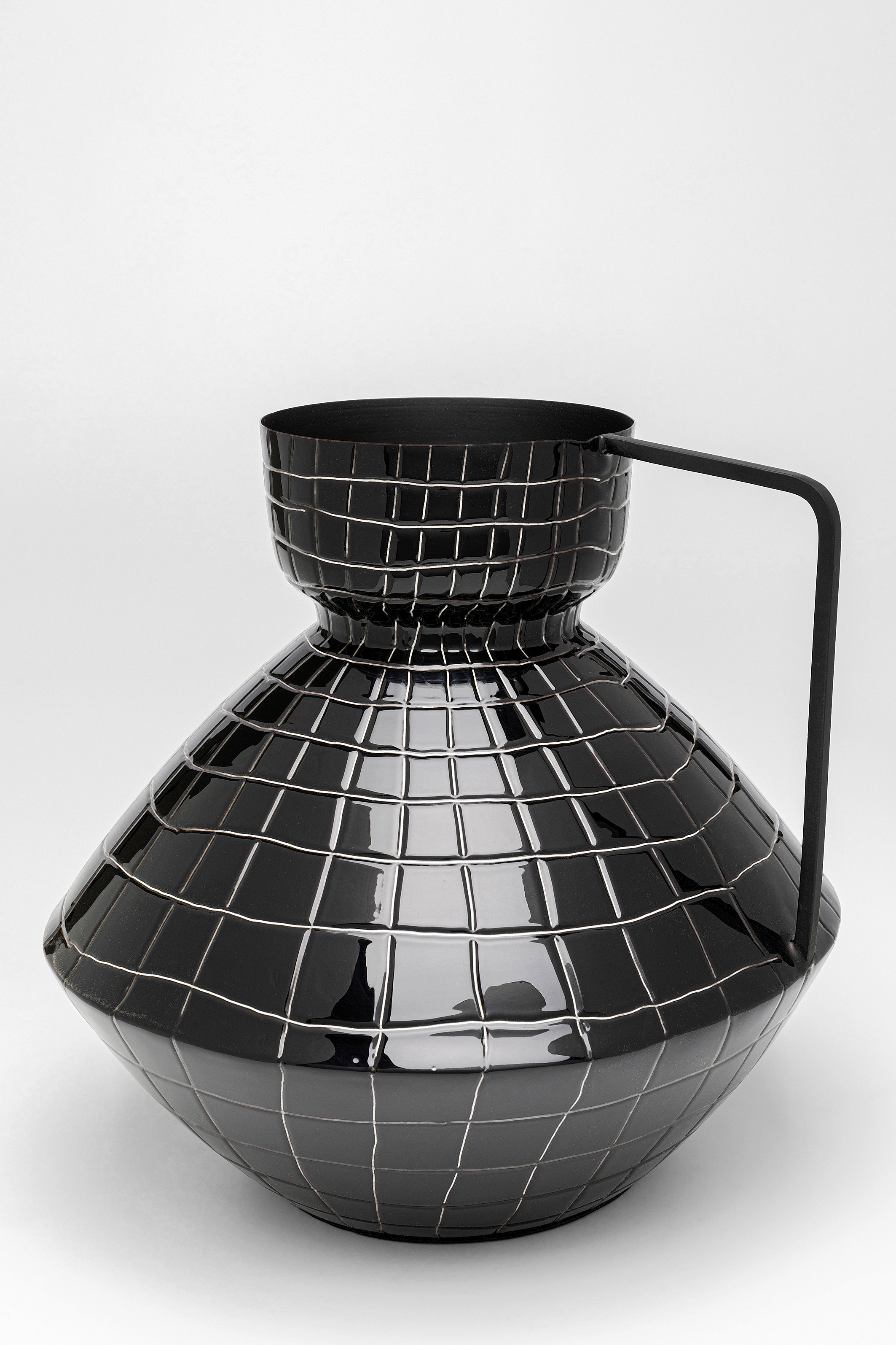 Kare - Vase Black Mesh Handle 29cm