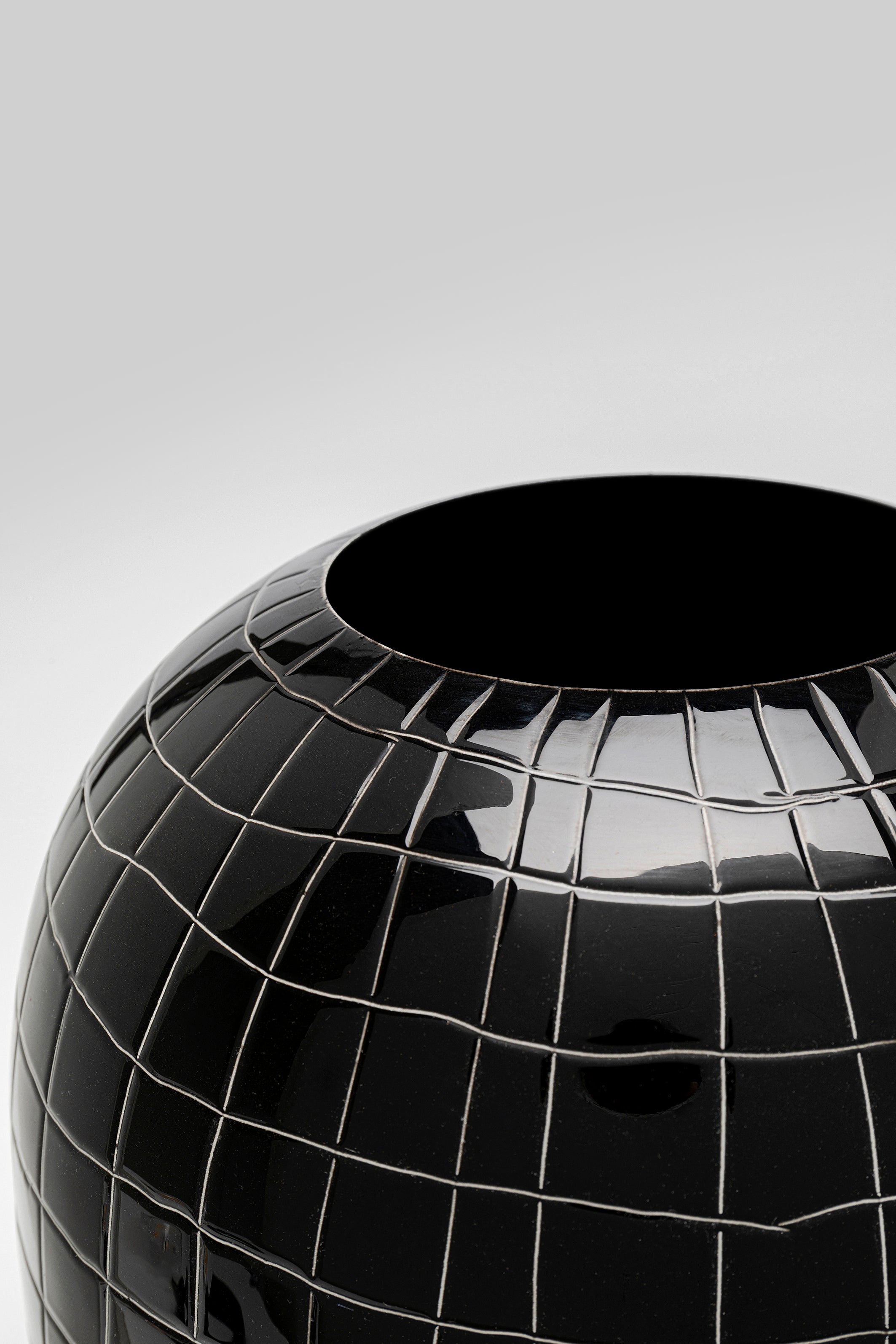 Kare - Vase Black Mesh 26cm