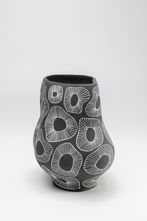 Kare - Vase Anemone Grey 33cm