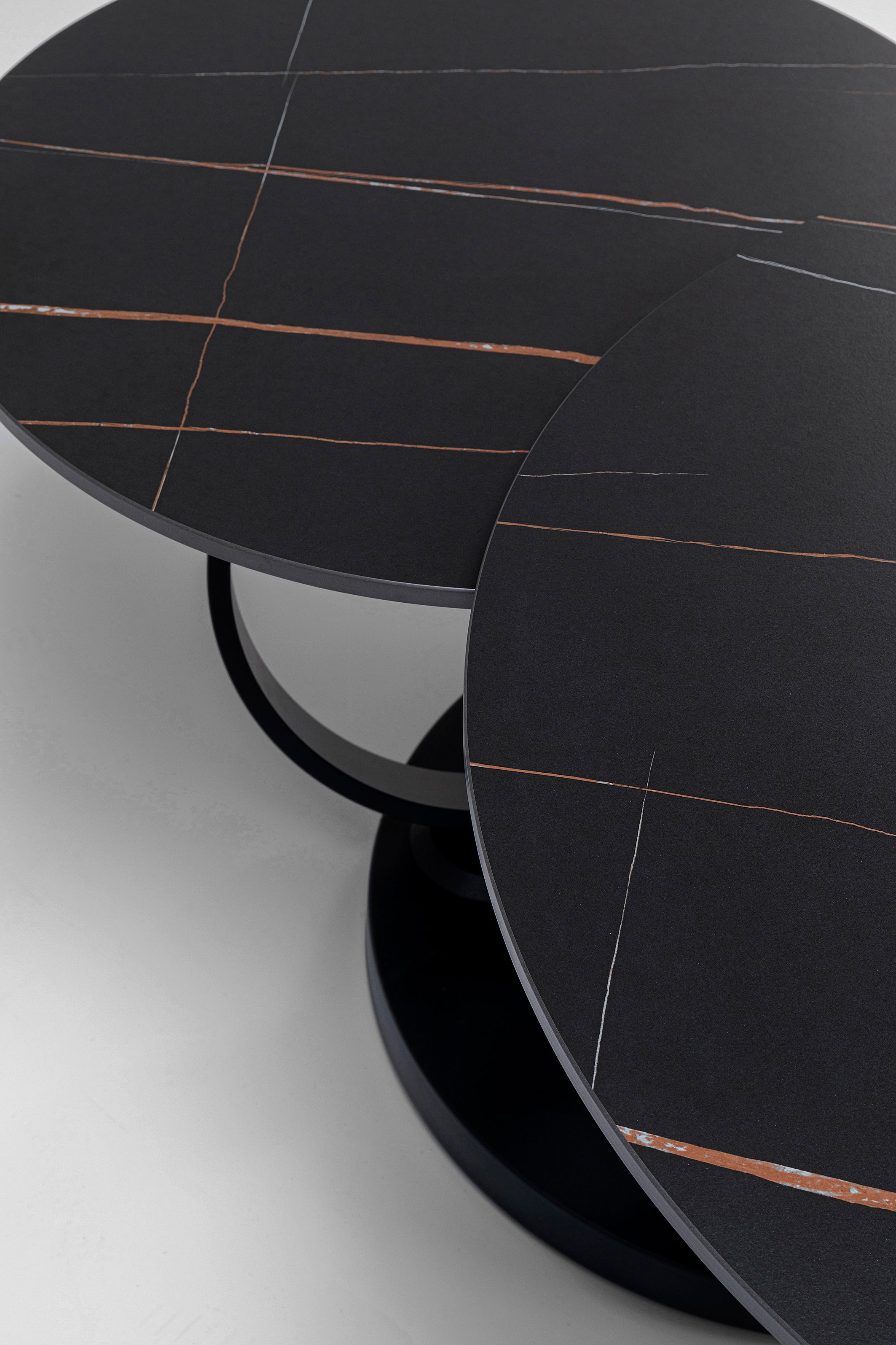 Kare - Coffee Table Beverly Black 133x80cm