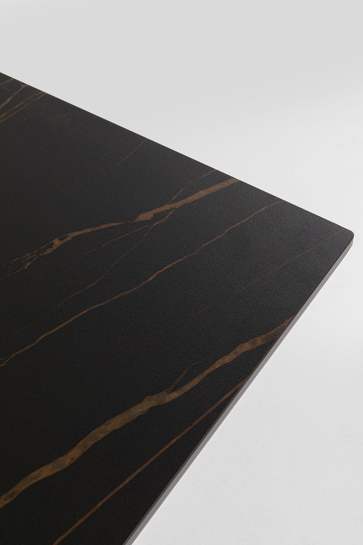 Kare - Dining table Gloria black ceramic
