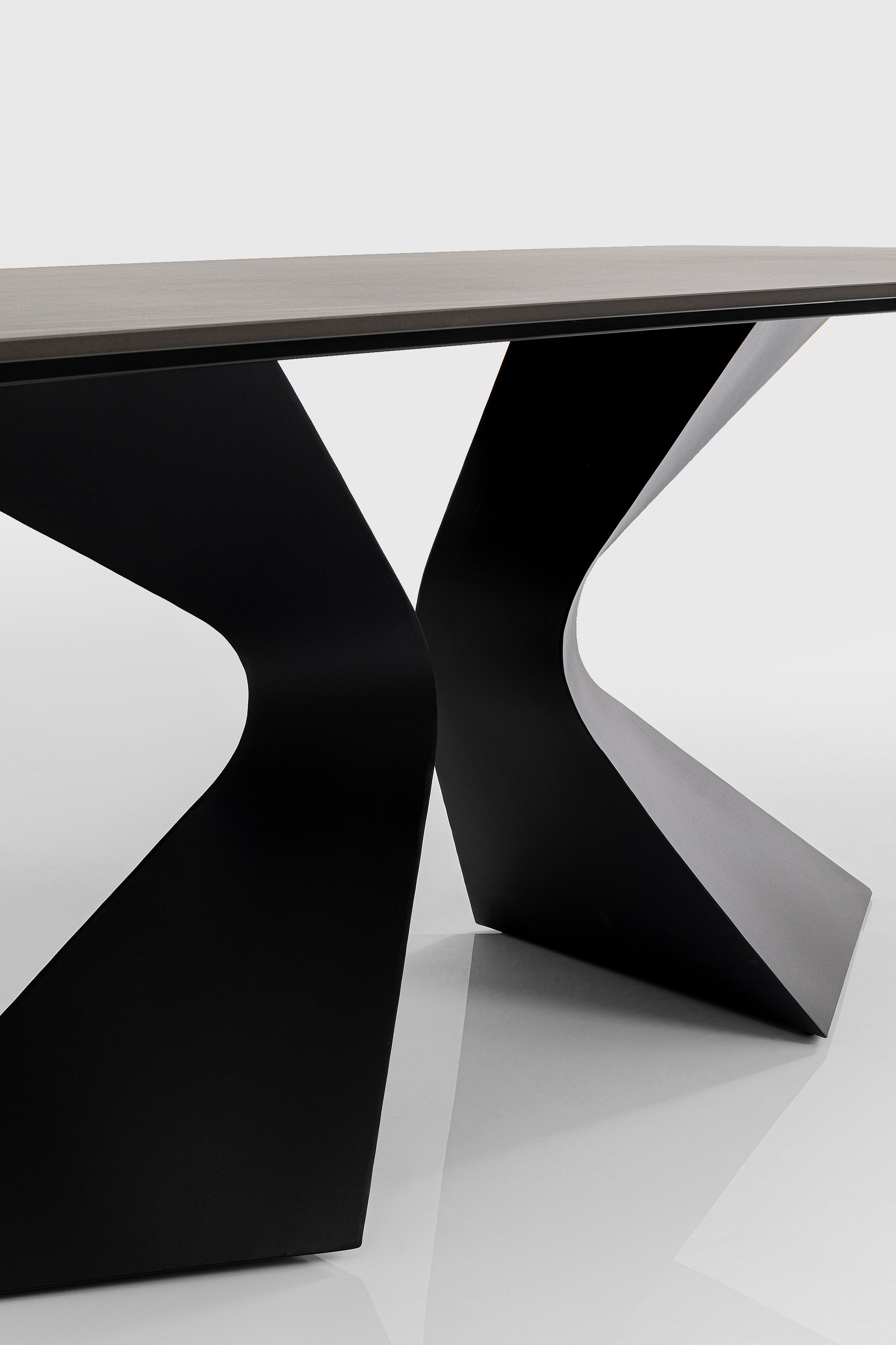 Kare - Dining table Gloria black ceramic
