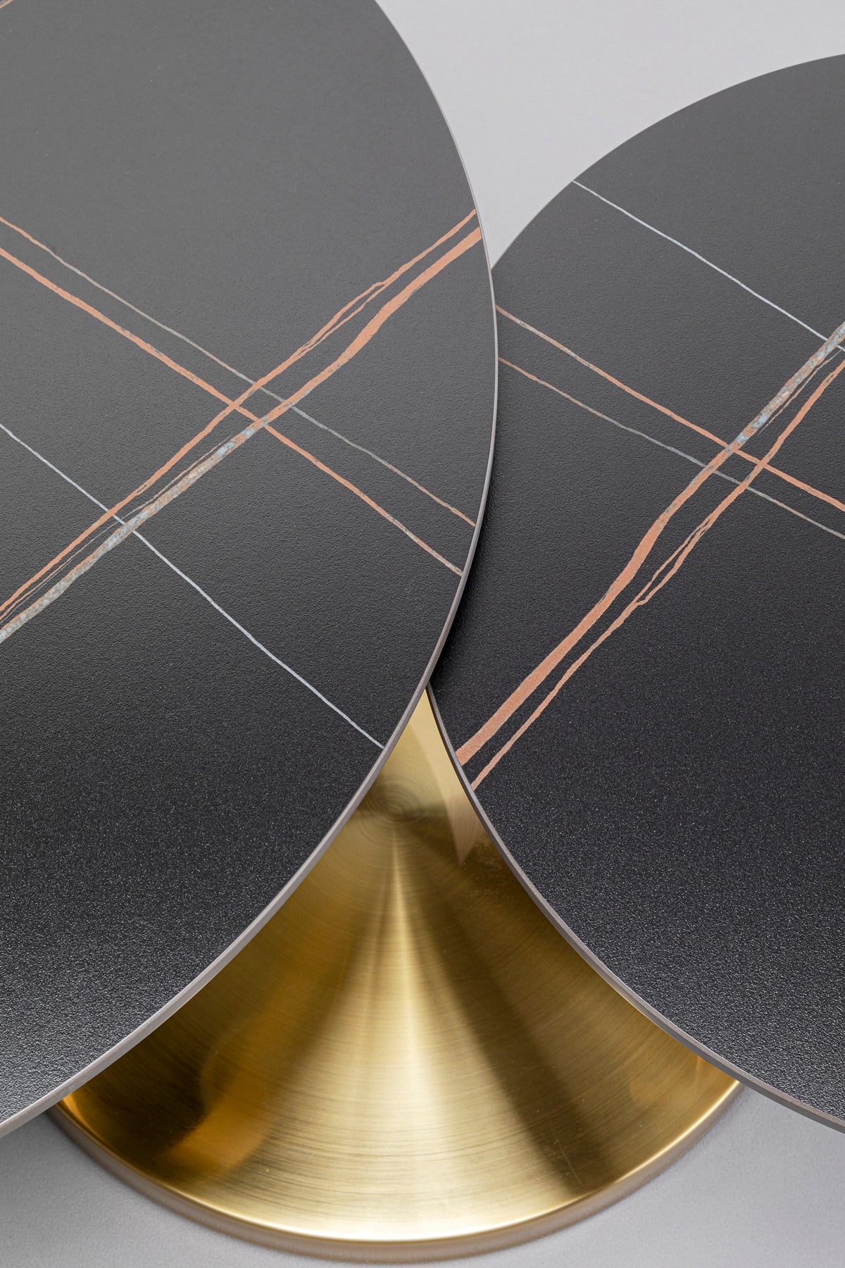 Kare - Coffee Table Beverly Gold 133x80cm