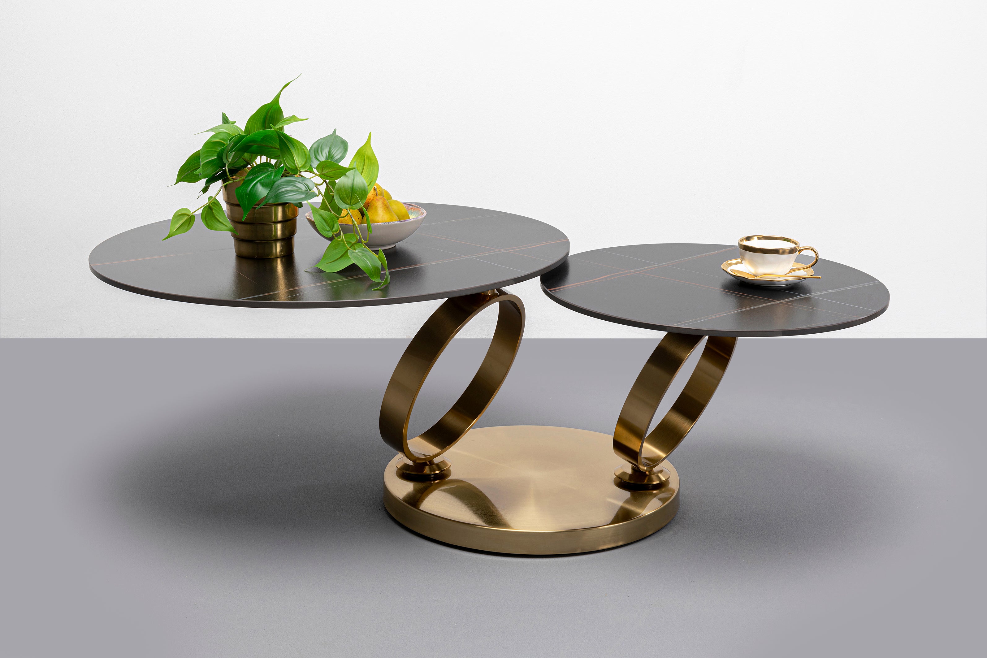 Kare - Coffee Table Beverly Gold 133x80cm