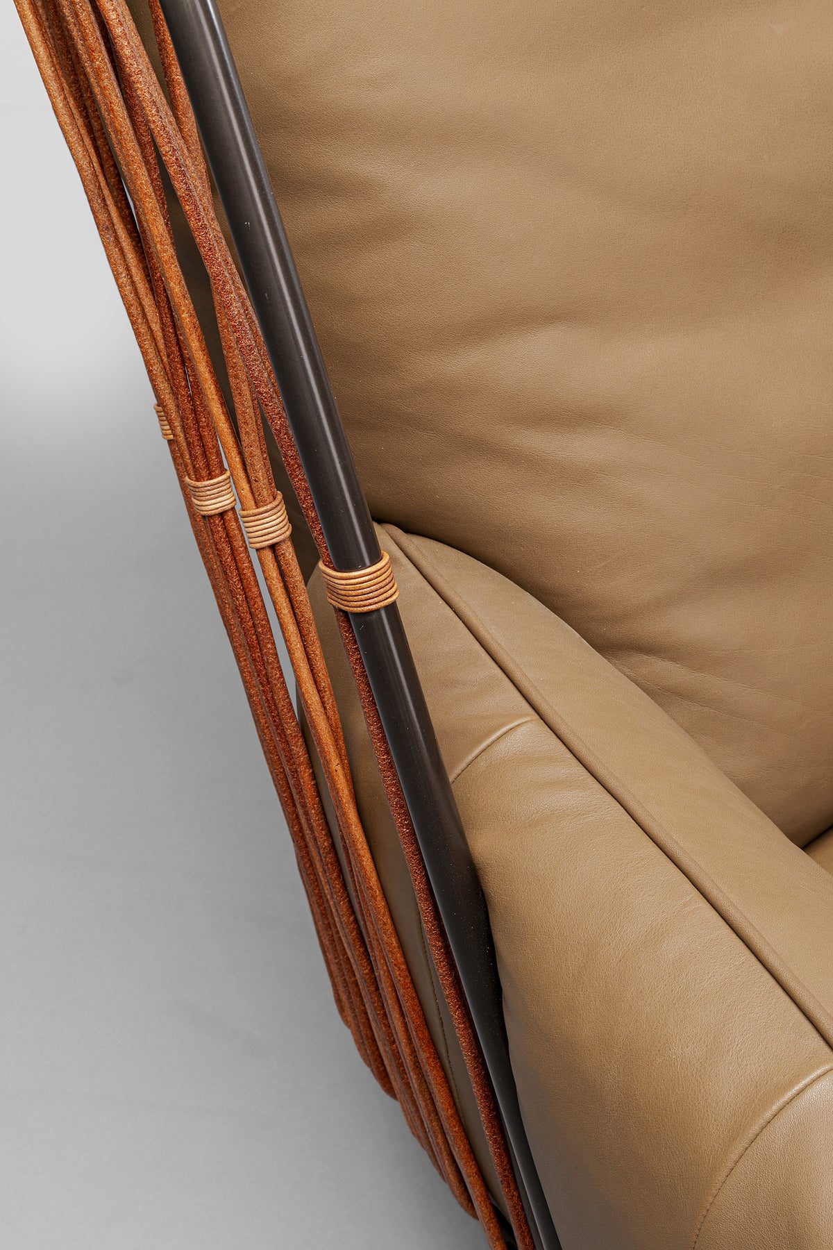 Kare - Swivel Armchair Paradiso Brown