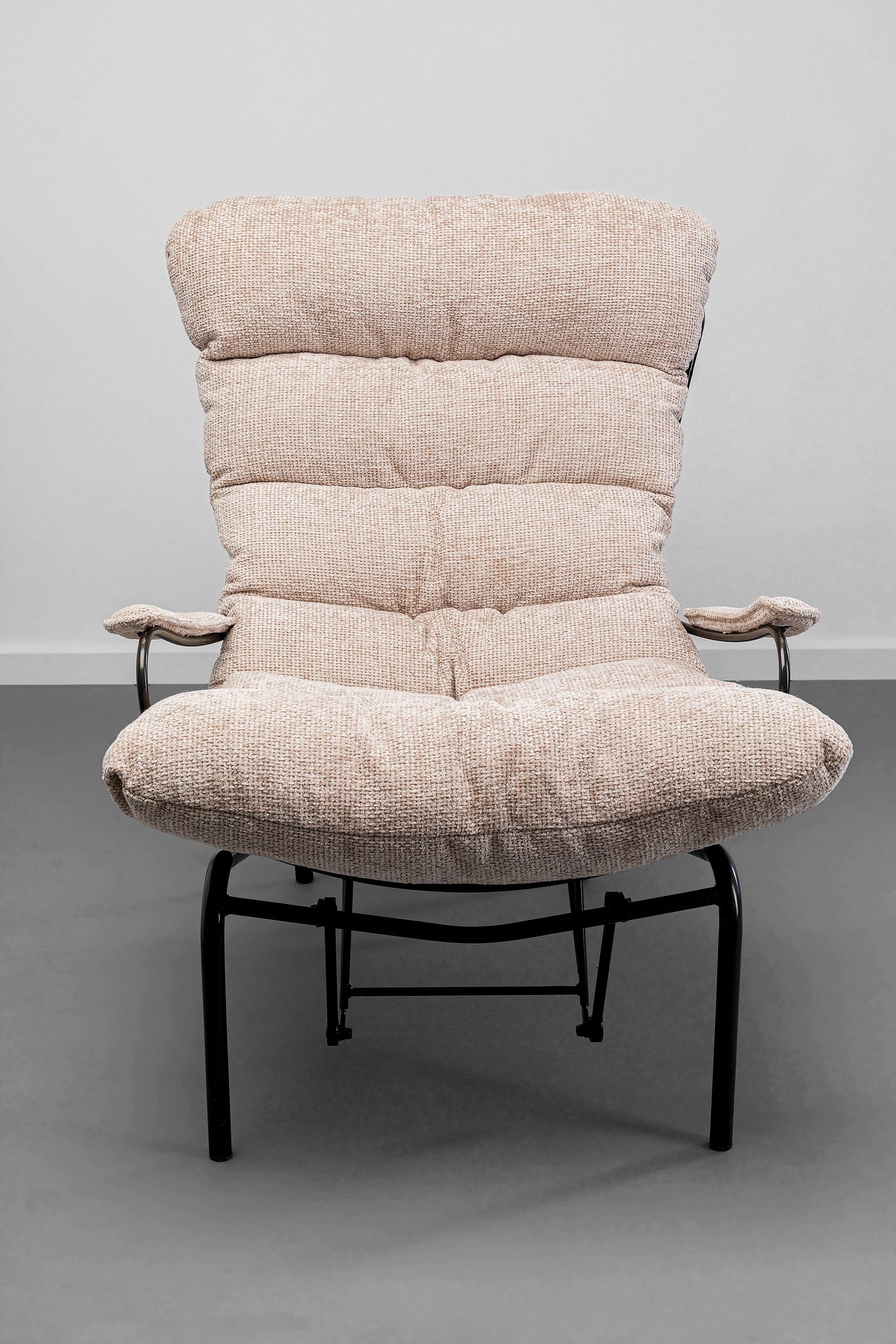 Kare - Armchair + Stool Vienna Swing Beige