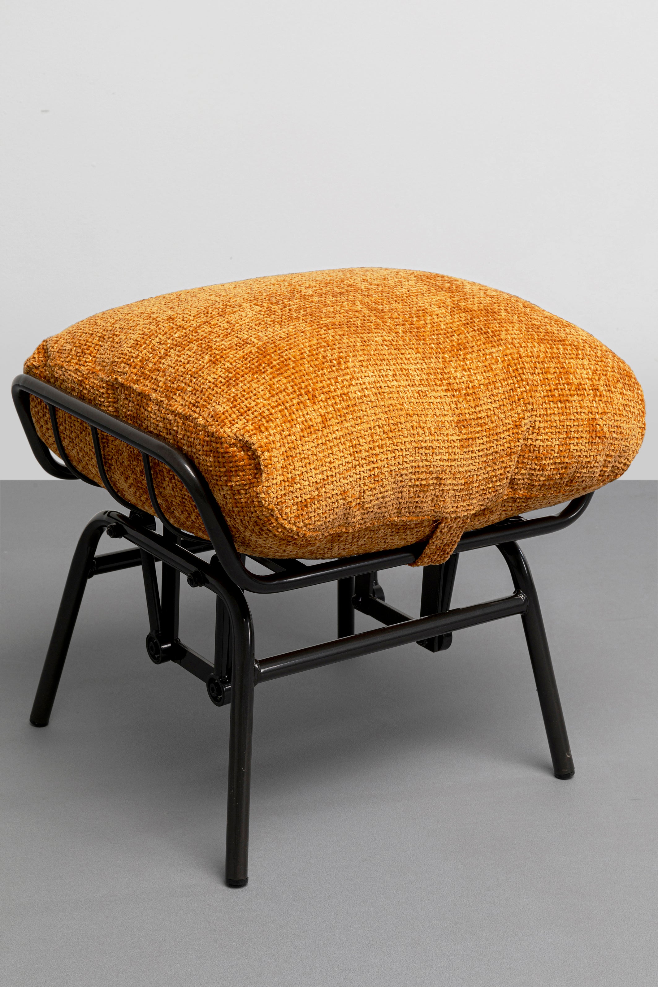 Kare - Armchair + Stool Vienna Swing Yellow