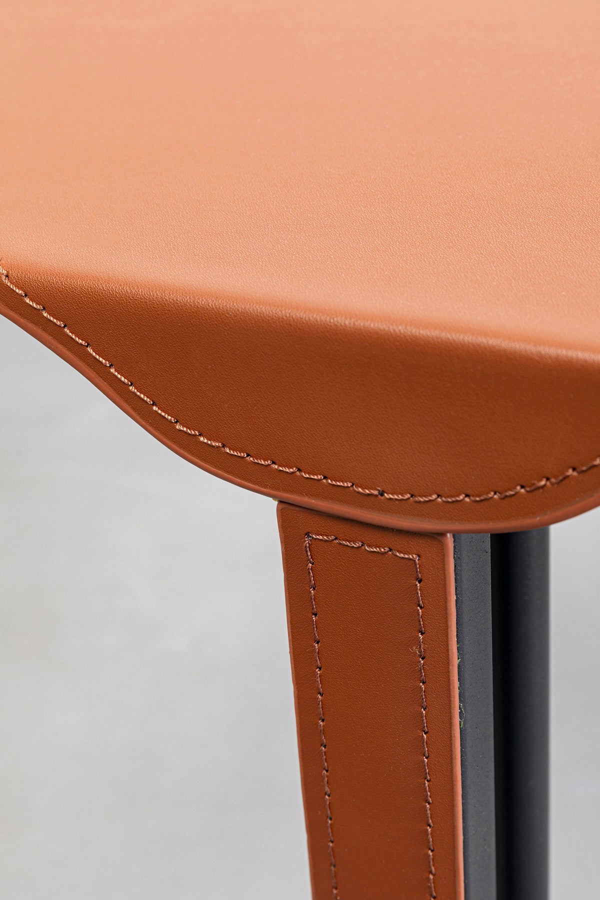 Kare - Side Table Hedi 61x39cm
