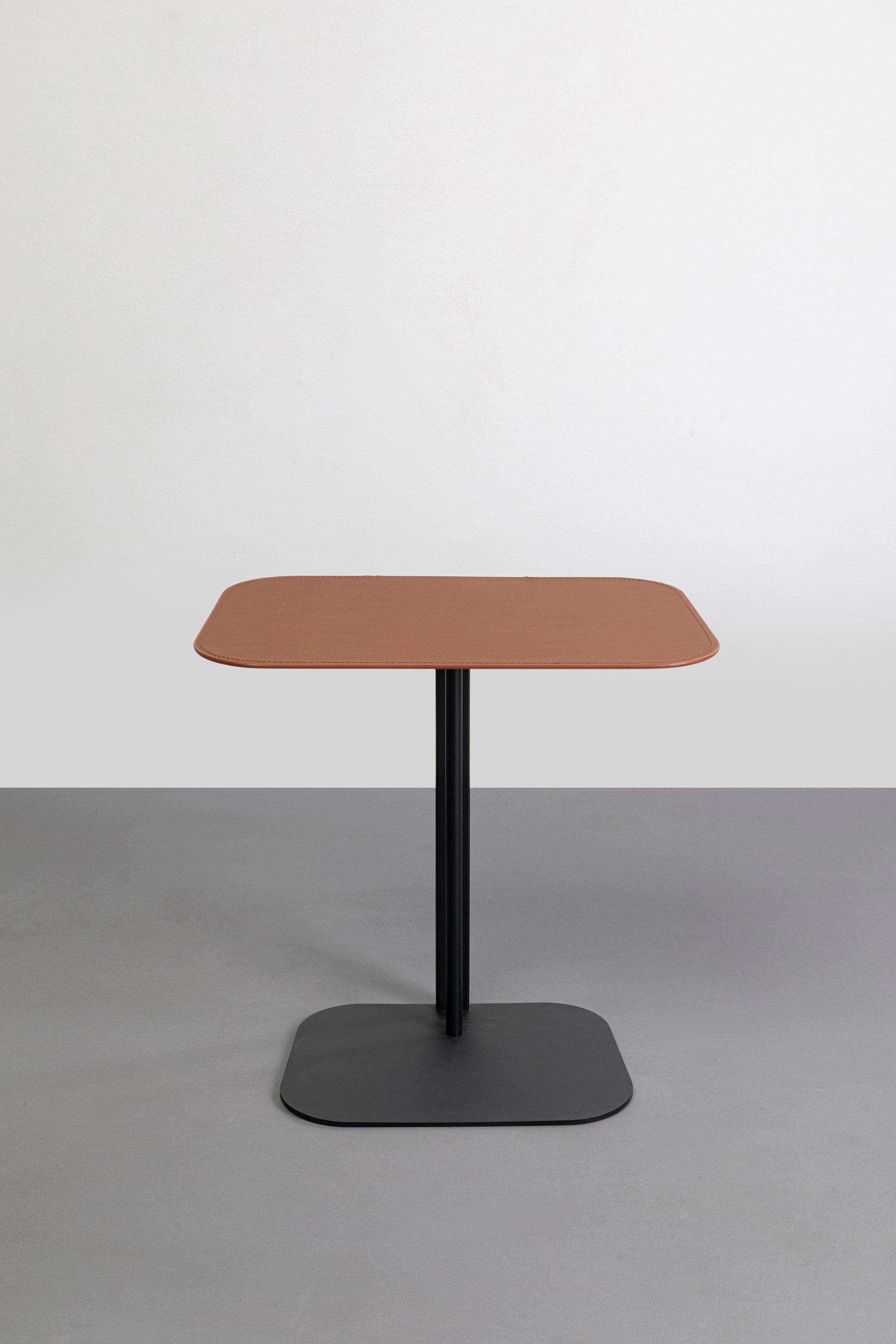 Kare - Side Table Hedi 61x39cm